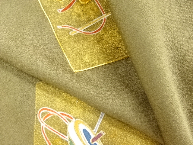  石畳に玩具模様刺繍一つ紋訪問着